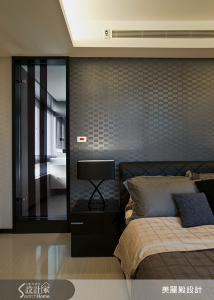 由於屋主常往返澳洲和台灣,原始空間的格局及風格,並